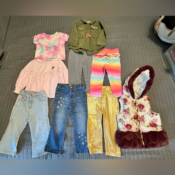 Clothes Bundle for folders girls - Picture 1 of 4